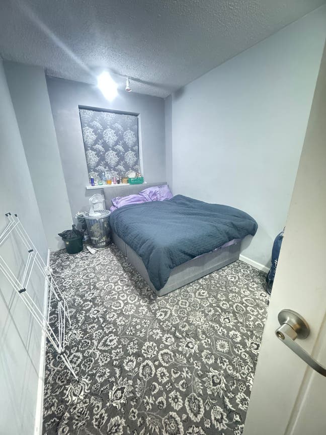 Two rooms available in same house RM8 3RT Main Photo