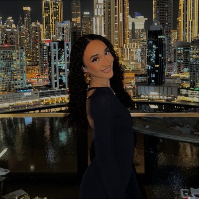 Professional Female seeks a double room Main Photo