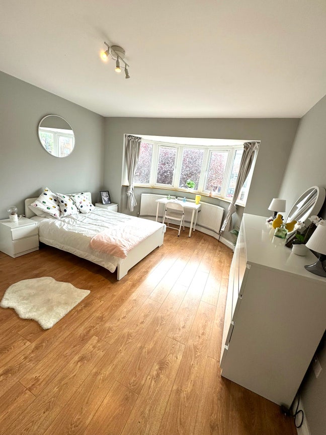 🌟 5 Stars Room - Jubilee Line  🌟 Main Photo