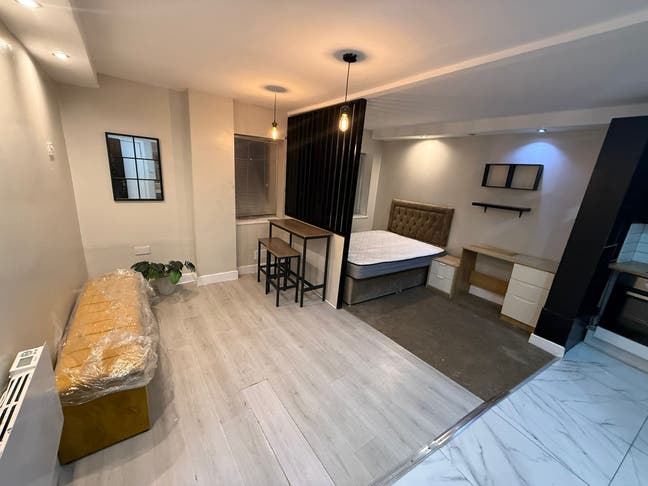 Large Fully Furnished Studio Flat – Selly Oak Main Photo