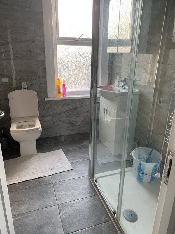 Double Room Near  West Drayton Station Main Photo