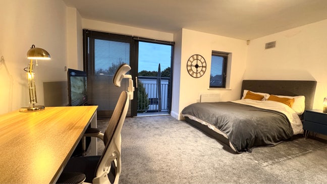 All bills included Student Penthouse to share Main Photo