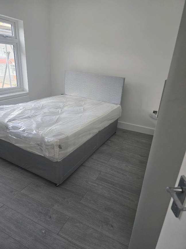 5 ensiute rooms  Main Photo