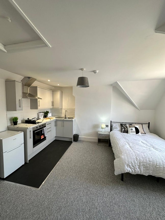 NHS Staff & Carers-Private Studio with Parking Main Photo