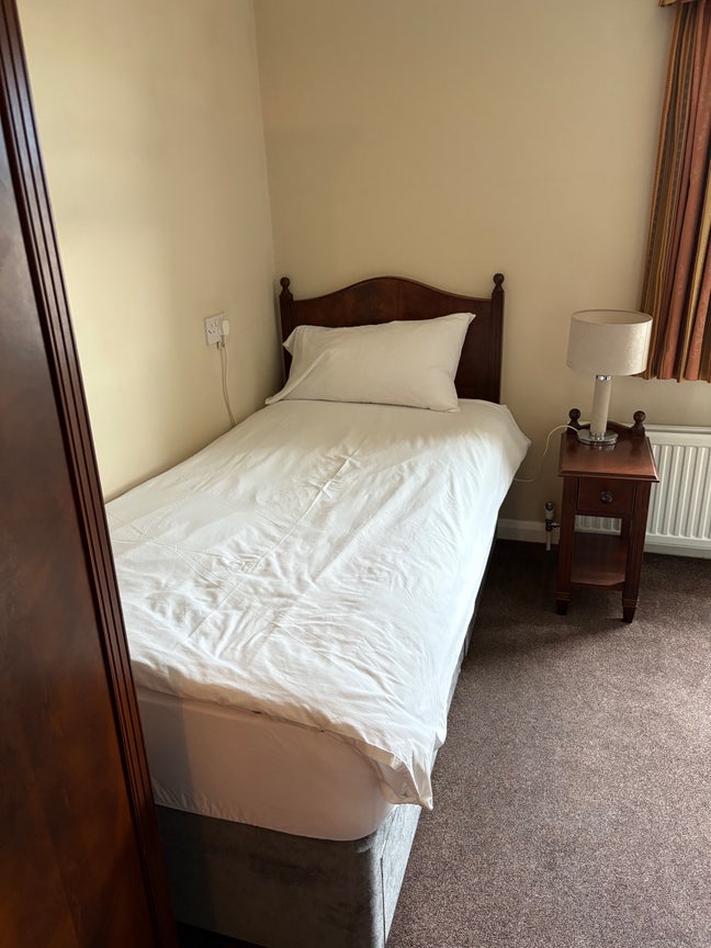 Single studio. Excellent location to amenities.  Main Photo