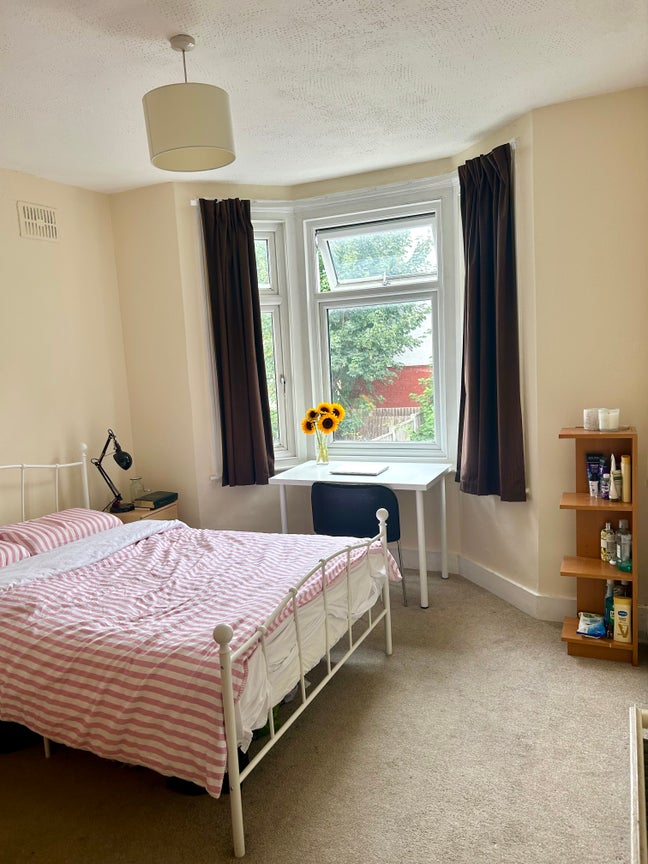 Cosy Room in Flatshare near Tooting Bec Station Main Photo