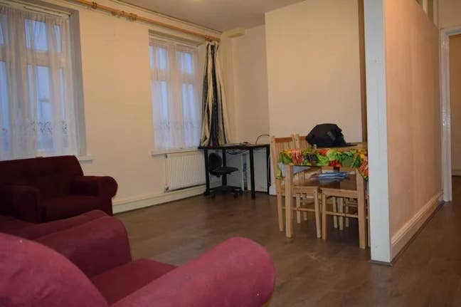 3 Bed Flat to Let- Edgware HA8 0QZ - £1900  Main Photo
