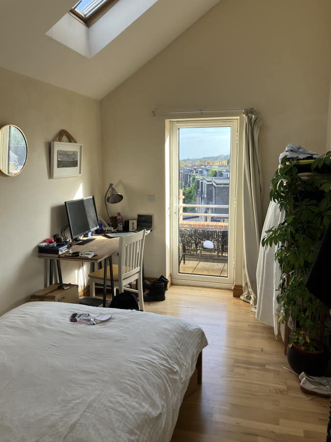 Room available in 2 bed flat in Dulwich Main Photo