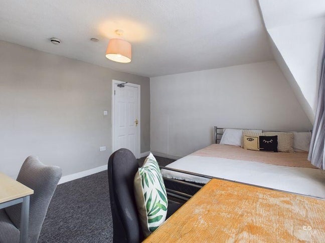 Rooms Near Hospital & Beach – All Bills Inc. Main Photo