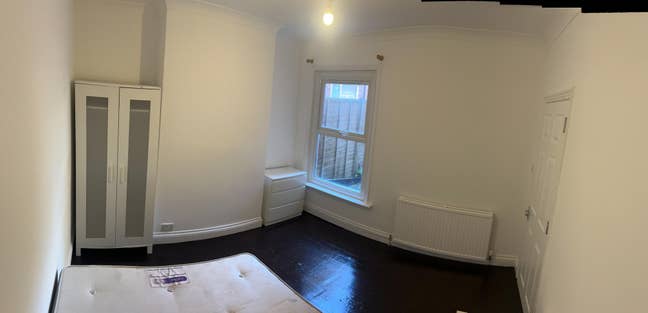 Excellent double room to rent in upper shirley Main Photo