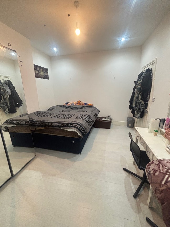 Single & Double Room Available  Main Photo