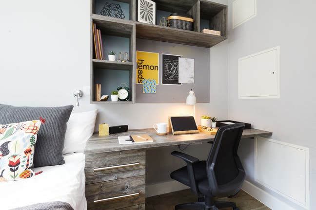 Standard Studio – Crown Place, Cardiff Main Photo