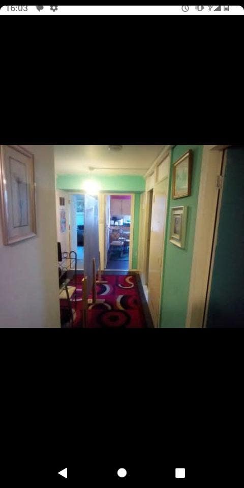 Occupier has own toilet,lounge, kitchen  Main Photo