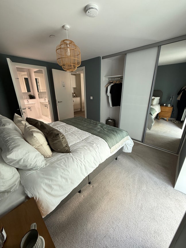 En-suite in Salford/ MCR flatmate needed xx Main Photo