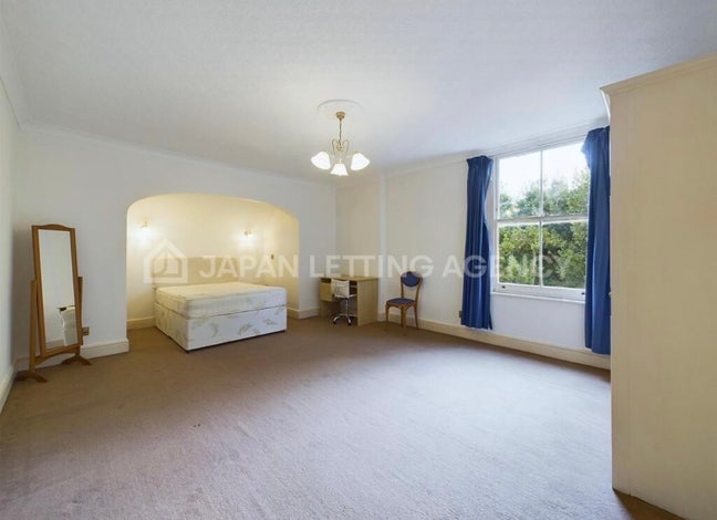 Luxury Mansion in Ealing | 10 mins Elizabeth Line Main Photo