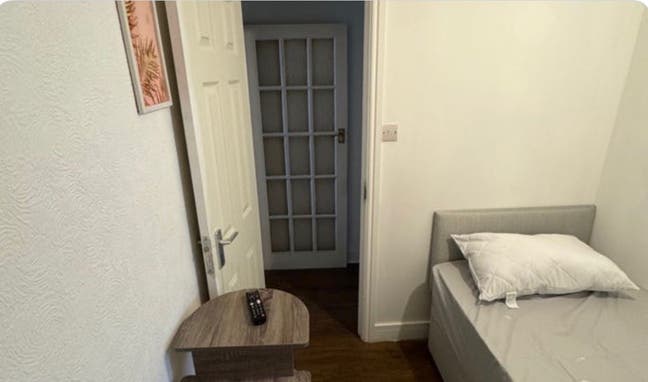 Single room all bills included and free parking  Main Photo