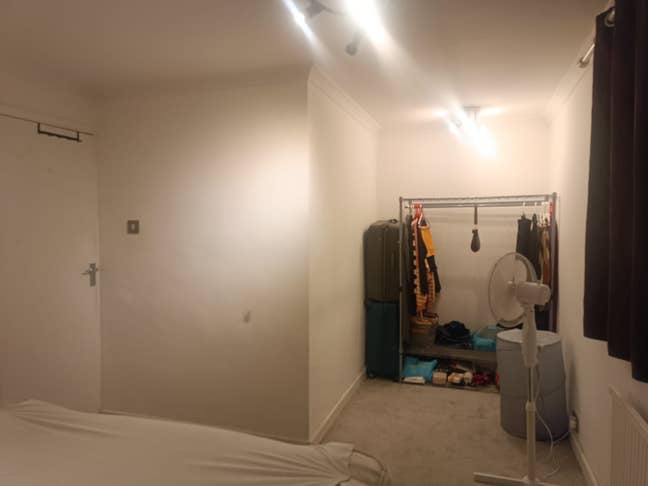 One double room available to share  Main Photo