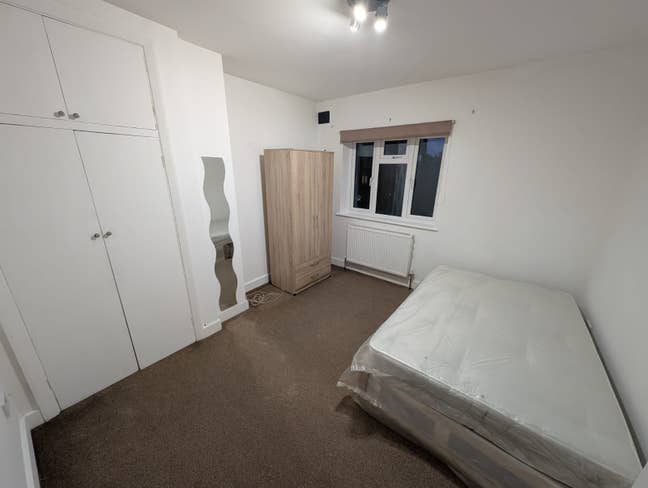 ☘️Newly Refurnished Single Room in Greenford Main Photo