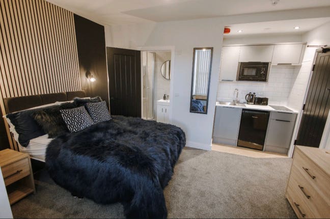 💥New Hotel Sttle Ensuite Kitchen in Room 💥 Main Photo