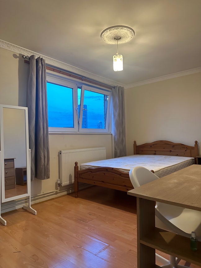 Poplar, E14 *All Inclusive* Double Room Available Main Photo