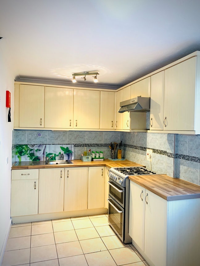 Poplar, E14 *All Inclusive* Double Room Available Main Photo