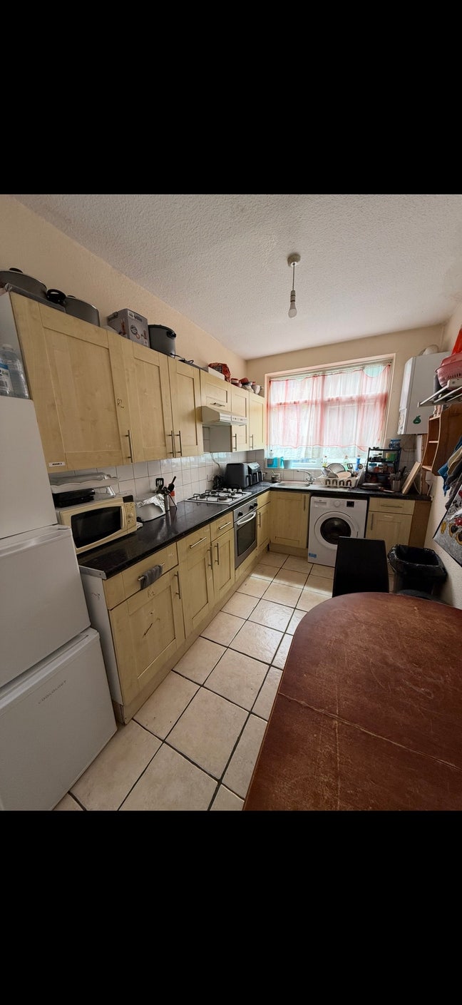 Large double room Turnpike lane Main Photo