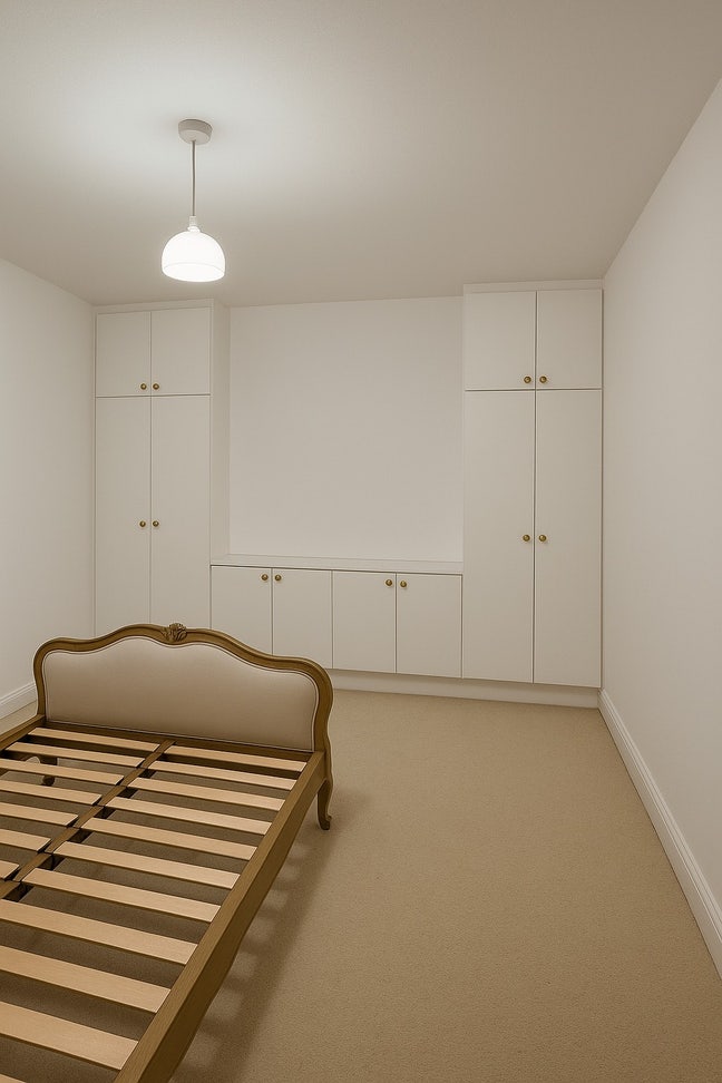 Double room to let in Acton in warm and big house Main Photo
