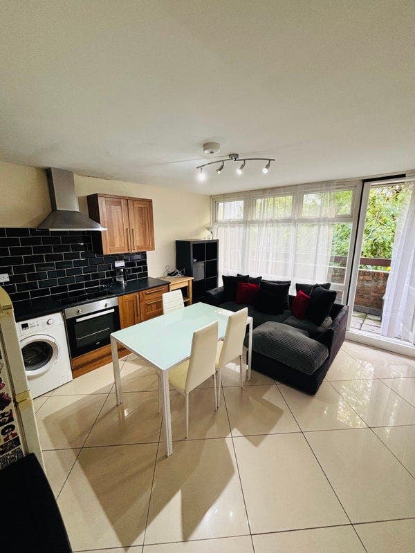 Lovely 3-Rooms in Battersea💋Do not miss it! ❤️Now Main Photo