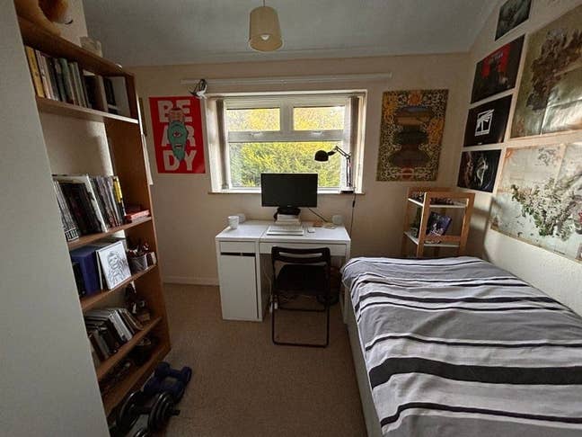 Single room available  Main Photo