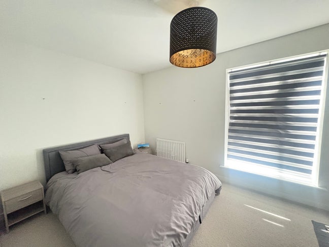 Double Room in Pease Pottage Main Photo