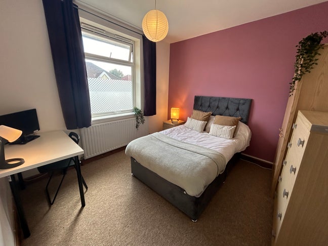 Large Double  room available - Filton Main Photo