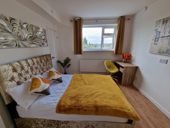 Ensuite Room! Bills Included! L&D Closeb Main Photo