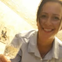 50 year old Female seeks a single or double room Main Photo