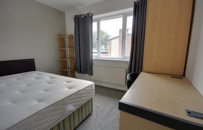 58 Churchill Square - 1 bed for 25/26 Main Photo