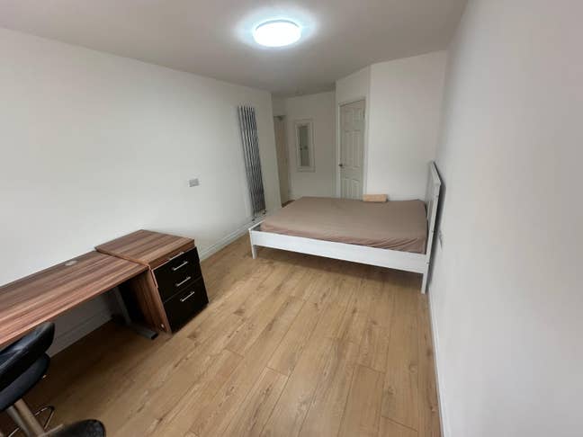  Spacious  &  Cosy  Ensuite  Room  for  Rent  in  LE2  Main Photo