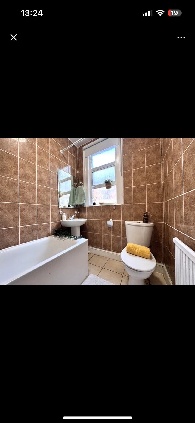 Buddy up in a spacious lovely house Main Photo