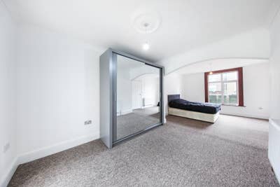 Large Stunning  Double Room  - Close to Station Main Photo