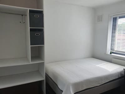 Light airy private double room  Main Photo