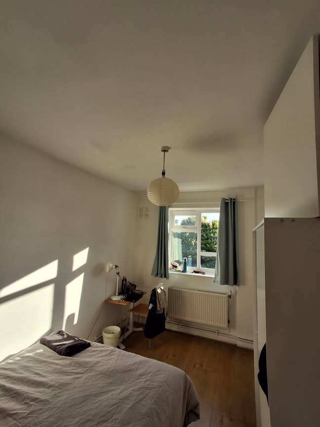 Room available to sub-let in Dalston Main Photo