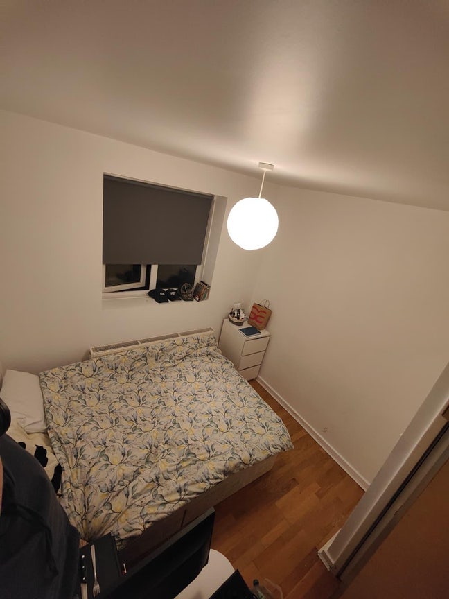 Bright Small Double Room - No deposit  Main Photo