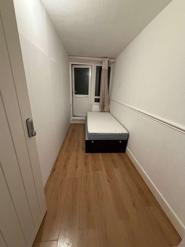 Beautiful room attached with personal Balcony🔥 Main Photo