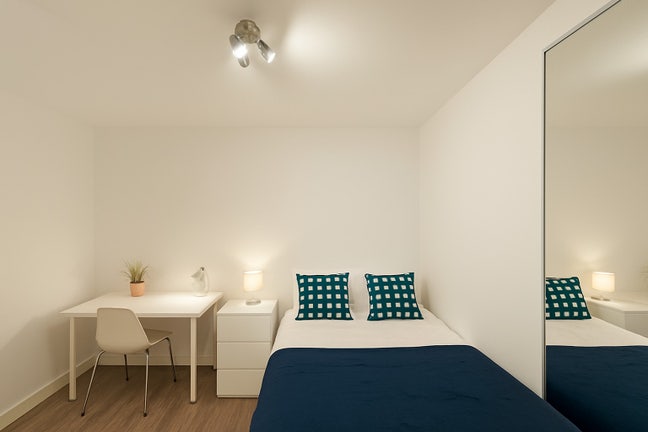 Double room in Clapham South flat Main Photo