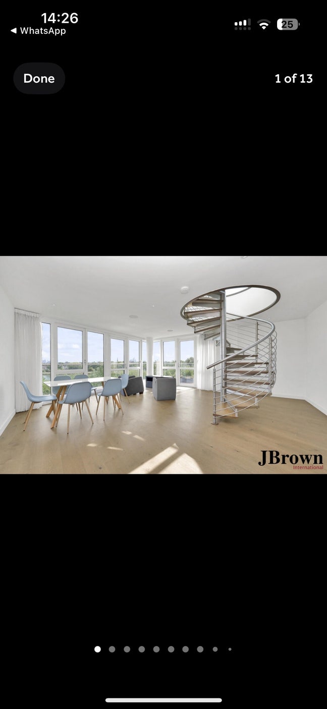Double room in a stunning penthouse Main Photo