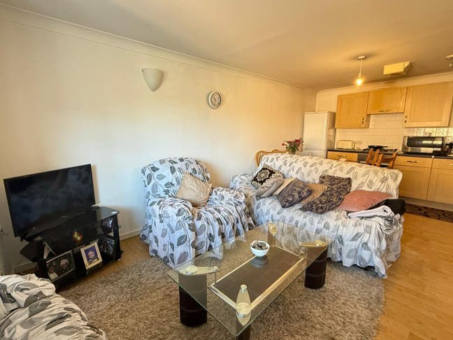 🚨 Spacious Room N16! 🤩 in Stamford Hill 🌟 Main Photo