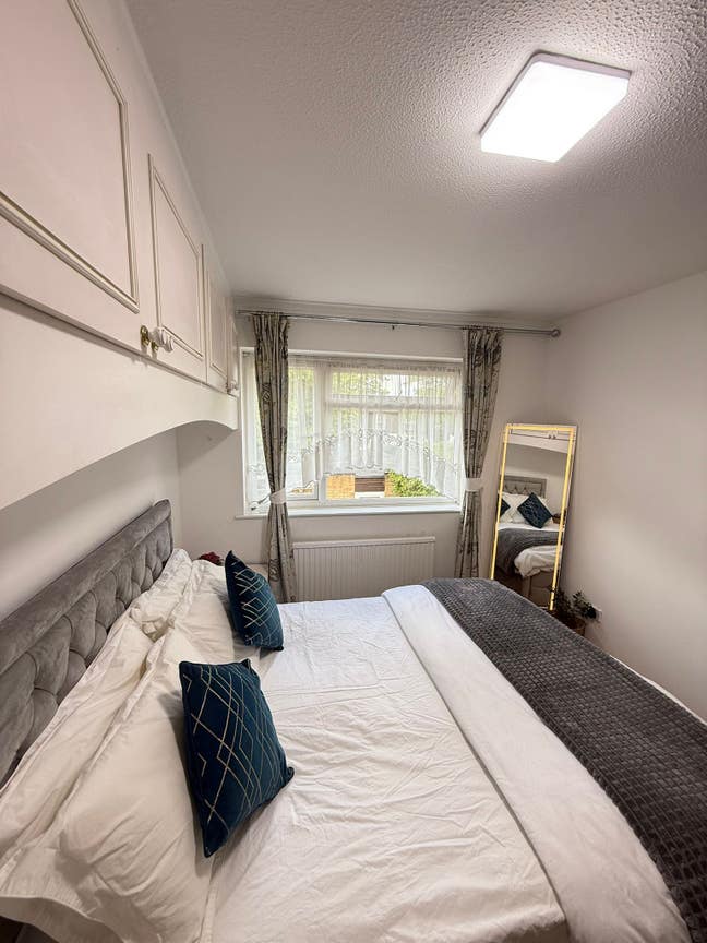  2-room available for rent in - London, TW12 3YZ Main Photo