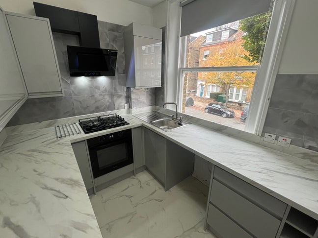 Lovely Newly Refurbished 2 Bedroom Flat | N4 Main Photo