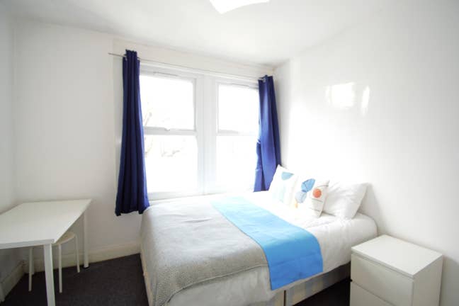 Fully Furnished Room in Ealing – Great Location! Main Photo