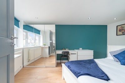🏡 Modern Ensuite Room Main Photo