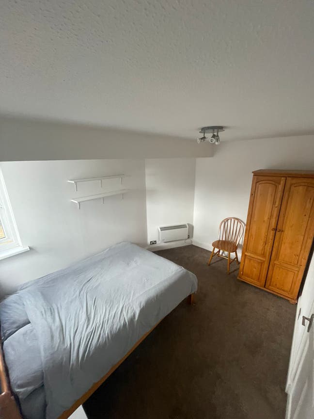Double bedroom in spacious house - Victoria Park Main Photo