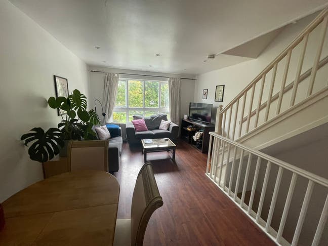 Double bedroom in spacious house - Victoria Park Main Photo